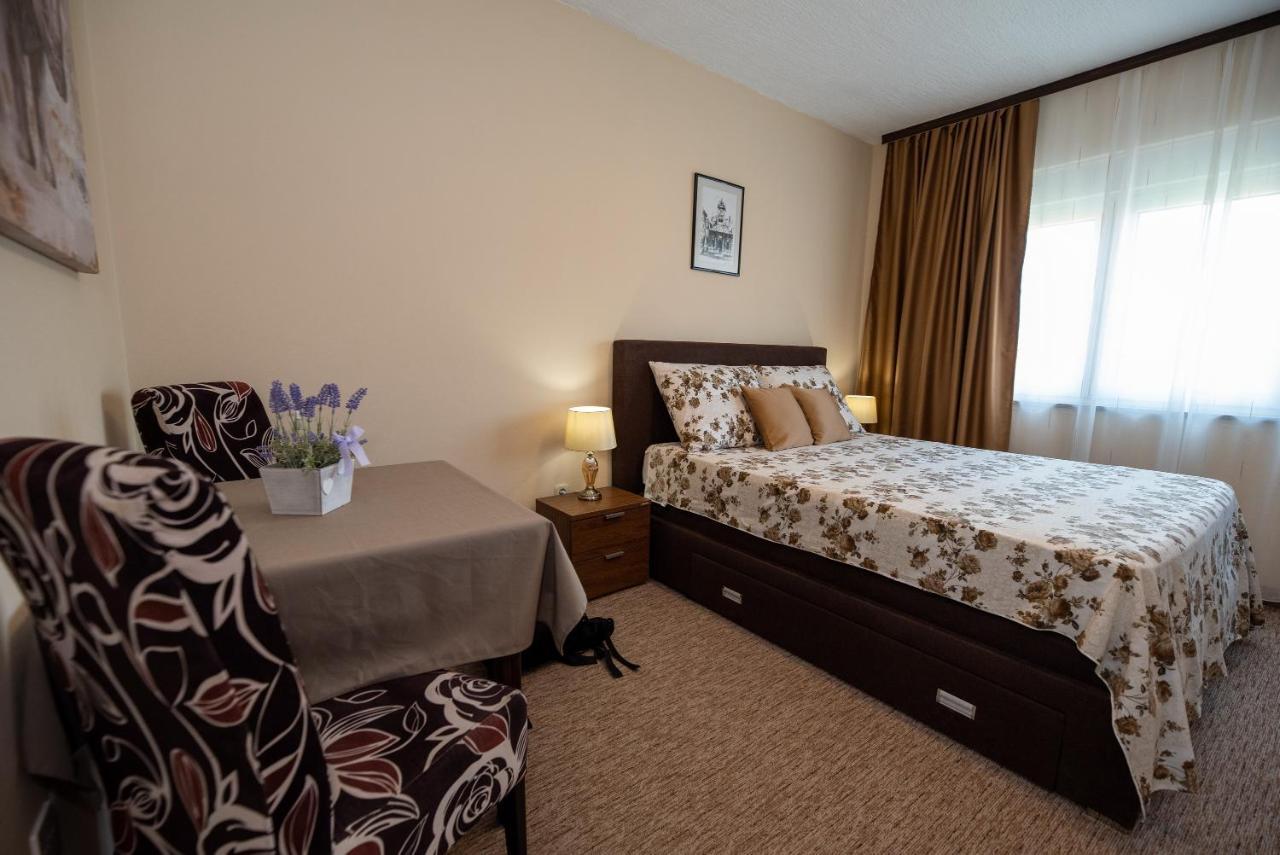 Apartment Apartmani Tome