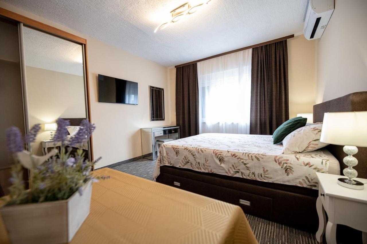 Apartment Apartmani Tome